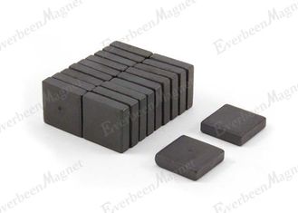 Chiny Prostokąt Magnesy Magnesów Magnesów 19 * 19 * 5, Ferrite Ceramic Magnets For Motors dostawca