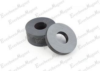 Chiny Pierścień anizotropowy Małe magnesy ferrytowe OD 100 mm magnesy do trzymania lub podnoszenia dostawca