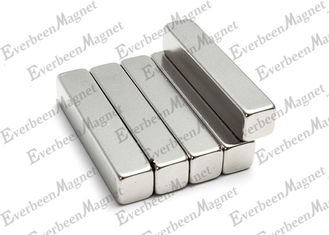 Chiny Blok neodymowy 30 X 10 X 5 Mm Gruby magnes neodymowy N42 z naciągiem 8,1 kg dostawca